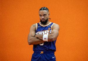 布克：我與狄龍相互尊重 我和隊(duì)友都?xì)g迎他的到來(lái)