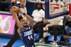 NBA生涯場(chǎng)均2分1.1板！Scotto：灰熊與小查理-布朗達(dá)成了簽約協(xié)議