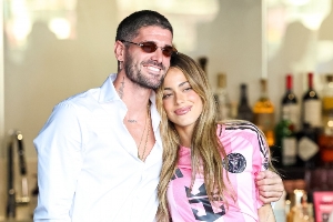 阿媒：德保羅12月20日辦婚禮，邀請梅西夫婦、迪巴拉夫婦等人