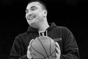 人情味！勇士將已故助教德?lián)P之子招入球隊(duì) 擔(dān)任視頻協(xié)調(diào)員一職