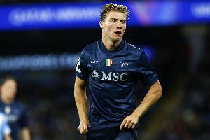 在前場(chǎng)舉步維艱，意大利三大體育報(bào)均給霍伊倫打5分