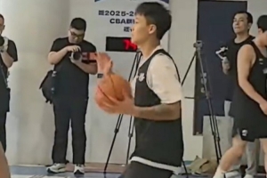 好好磨合！趙睿和北京男籃隊友配合訓練 越來越熟悉了