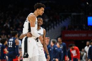 ?？怂?文班+卡斯?fàn)?哈珀！馬刺確定未來(lái)架構(gòu) 新賽季陣容啥水平？