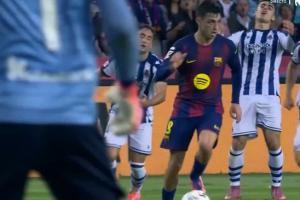 這球感絕了！佩德里絲滑帶球過人，皇社球員起身無奈攤手