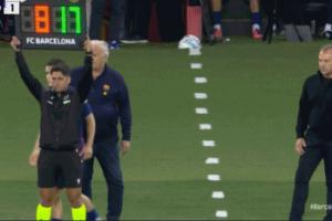 提前1分鐘換下??22歲佩德“驢”提前下場(chǎng)，享受全場(chǎng)膜拜+掌聲