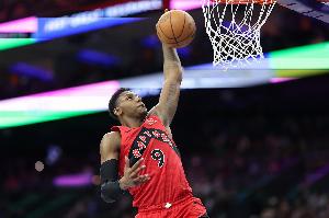 英格拉姆：最讓我驚訝的隊(duì)友是巴雷特 我原本以為他只投籃