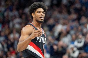 利拉德：我會通過分享幫亨德森減輕負擔 我理解他的那種渴望