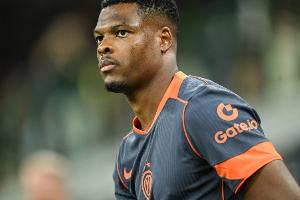 羅馬諾：鄧弗里斯2500萬歐解約金明夏繼續(xù)生效，巴薩與英超隊(duì)關(guān)注