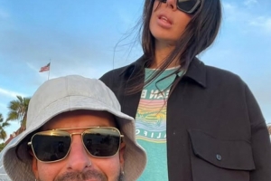 貝納德斯基：妻子當(dāng)時(shí)因我比她年輕不愿意和我交往，但我沒(méi)有放棄