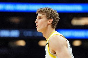 馬爾卡寧&菲利波夫斯基&尼昂第一天就因各自傷病缺席訓(xùn)練！