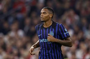 記者：阿坎吉實(shí)際薪資低于此前報(bào)道，最高年凈收入為420萬(wàn)歐