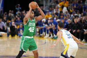 融入球隊文化！霍福德為贏球而戰(zhàn) 完美契合勇士團(tuán)隊協(xié)作的傳統(tǒng)