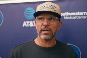 基德：拉塞爾投籃命中率極高組織能力也很出色 他證明了自己實(shí)力