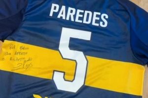收藏品！馬特拉齊社媒曬帕雷德斯、迪巴拉簽名球衣