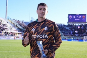 打進(jìn)一球，意甲官方：蘇萊當(dāng)選羅馬2-1佛羅倫薩全場(chǎng)最佳