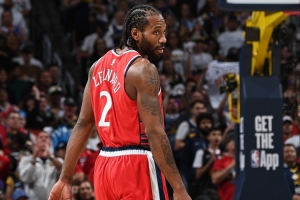 小卡：我們進攻端要提高戰(zhàn)術執(zhí)行力節(jié)奏更快點 防守互相補防協(xié)防