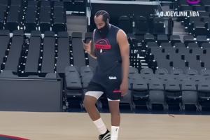 身先士卒！快船訓(xùn)練結(jié)束后哈登還在加練 整個(gè)球館只剩他一個(gè)球員