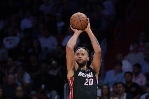 打打輔助！李凱爾16分鐘送出6次助攻 3中1拿到2分&另有2板2帽