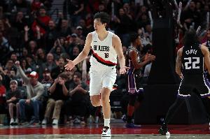 我們的驕傲！楊瀚森16分3帽2記三分&單節(jié)14分 未來(lái)上限能有多高？