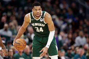 隊(duì)記：湖人可能在字母哥爭(zhēng)奪戰(zhàn)中搞突襲 并提供具有競(jìng)爭(zhēng)力的報(bào)價(jià)