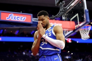 字母哥承認(rèn)正面臨交易的誘惑 但承諾保持職業(yè)性&新賽季決定未來