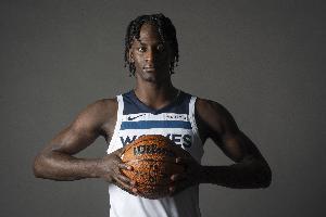 森林狼官方：萊昂納德-米勒獲準(zhǔn)參加5對5 今天能出戰(zhàn)龍獅