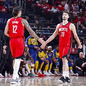 雙塔陣容！火箭對陣鵜鶘先發(fā)：阿門杜蘭特賈巴里申京亞當斯