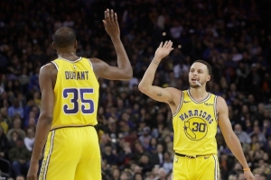 18年若無(wú)KD勇士打騎士火箭仍上風(fēng)？楊毅：不是 庫(kù)里殺傷不如詹登