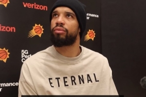 格林馬威缺席季前賽是否影響常規(guī)賽？狄龍：這就是即插即用的事