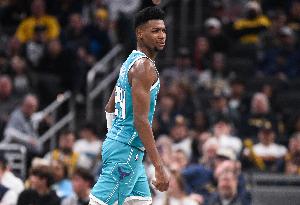 填滿數(shù)據(jù)欄！布蘭登-米勒16中7 拿下21分2板6助3斷1帽 正負(fù)值+19