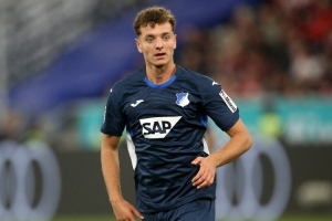 德天空：巴薩關(guān)注霍芬海姆23歲前鋒阿斯拉尼，本賽季6場4球1助