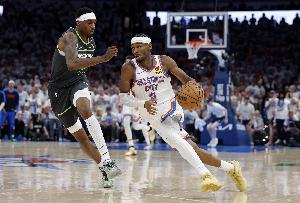 麥丹：休賽期重點(diǎn)練了控球能力和三分球 也要保持得分敏銳度