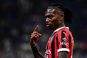 意天空預(yù)測米蘭vs佛羅倫薩首發(fā)：米蘭踢3511萊奧單中鋒，里奇首發(fā)