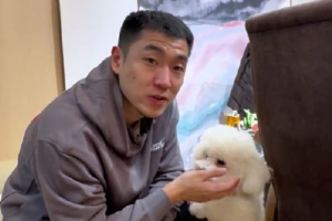 高詩(shī)巖妻子更新社媒：最近素材太多了 先發(fā)一個(gè)帶娃日常