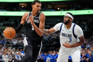 文班亞馬跨濃眉；費(fèi)城的新小艾；楊瀚森首戰(zhàn)