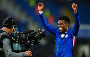 喬-科爾：每次看埃斯特旺的比賽，我都能感受到內(nèi)馬爾的影子