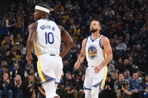 注意到巴特勒罰丟一個(gè)？庫(kù)里：本季罰球情況我既不確認(rèn)也不否認(rèn)