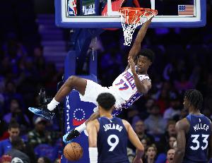 0.00001%的概率！這是埃奇庫(kù)姆的奇跡 恩比德喬治有危機(jī)感了嗎？