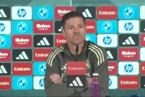 阿隆索：我不會(huì)談?wù)搧嗰R爾的言論，重要的是我們?cè)谇驁?chǎng)上的表現(xiàn)