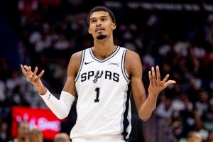 ??你覺得文班亞馬本賽季是否可能會拿下四雙？