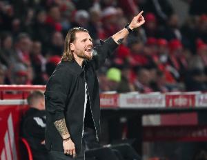 門興主帥：少一人作戰(zhàn)超過80分鐘，為球隊展現(xiàn)的面貌感到無比自豪