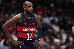 佛伯樂給我嚴(yán)查！奇才剩6秒直接長傳前場 完成失誤自殺！