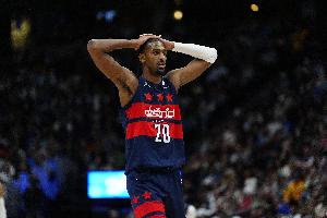 無力回天！薩爾23中13空砍31分11板5助2斷2帽 三分7中3