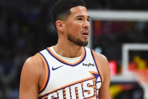 全能發(fā)揮！布克23中13&三分9中6砍下36分5板9助 正負值+19！