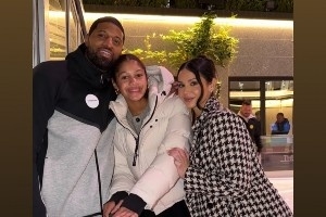 沒(méi)打比賽的日子都在享受生活！喬治一家在紐約為女兒娜塔莎慶生！