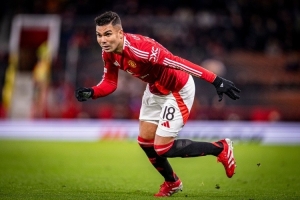 33歲仍難以替代！記者：卡塞米羅被撞后主動申請被換下