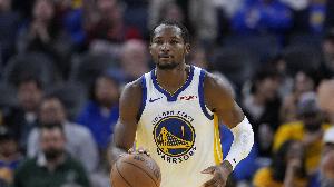 庫(kù)明加猶猶豫豫放棄突破投三分？巴特勒：我喜歡他投出的所有三分