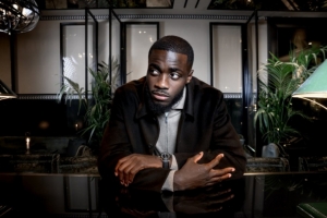 于帕：我已不會(huì)在比賽時(shí)注意力不集中，孔帕尼教我們?nèi)绾胃梅朗? >
                                        </div>
                                    </div>
                                                                        <div   id=