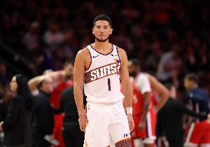 控衛(wèi)！太陽主帥：布克是出色的組織者 他是我們進攻體系的核心