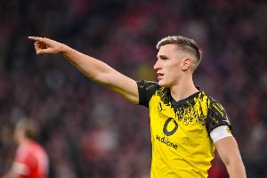 德天空：施洛特貝克腳部受傷缺席德國隊訓練，可能缺戰(zhàn)盧森堡